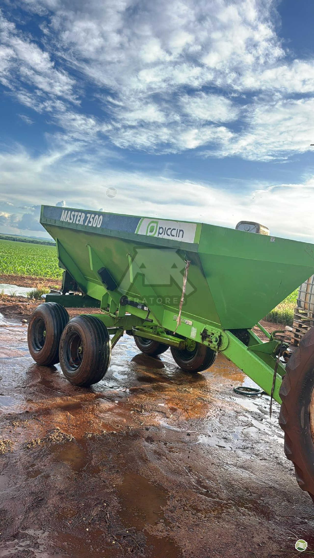 IMPLEMENTOS AGRICOLAS DISTRIBUIDOR CALCÁRIO 7500 Kg ATR Tratores PALMAS TOCANTINS TO